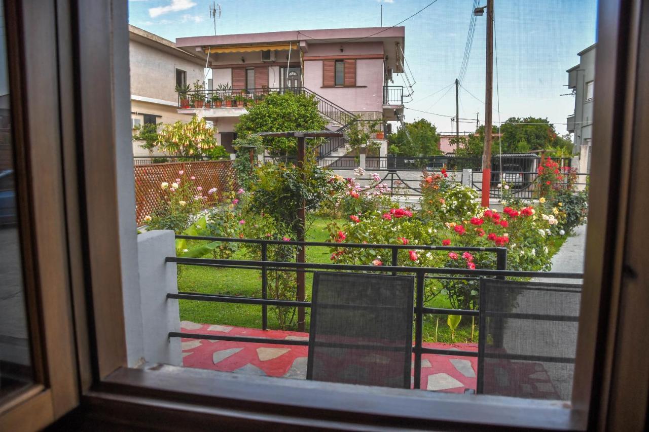 Rose Garden Apartments Митикас Экстерьер фото