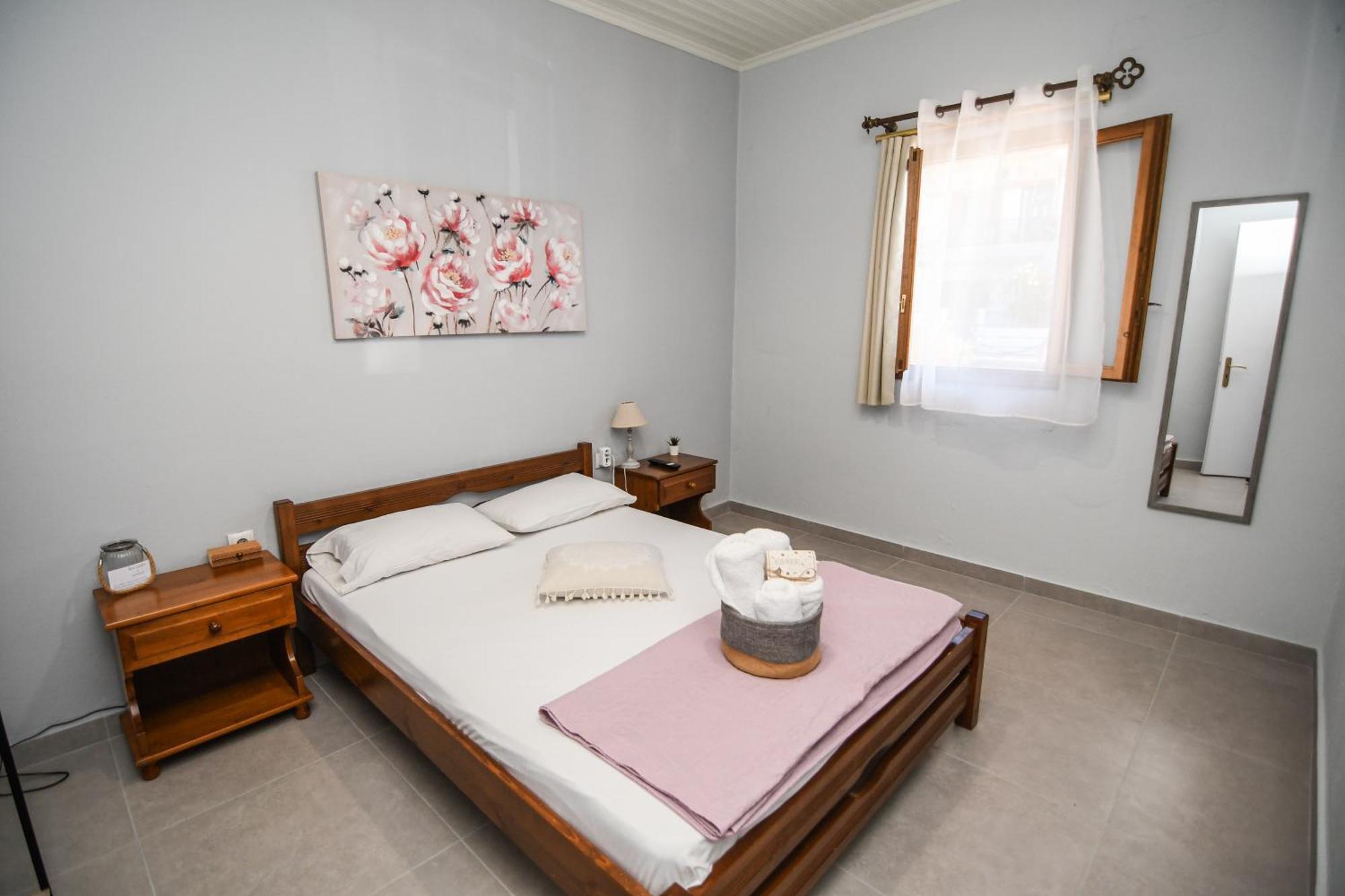 Rose Garden Apartments Митикас Экстерьер фото