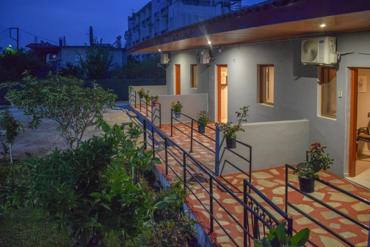 Rose Garden Apartments Митикас Экстерьер фото